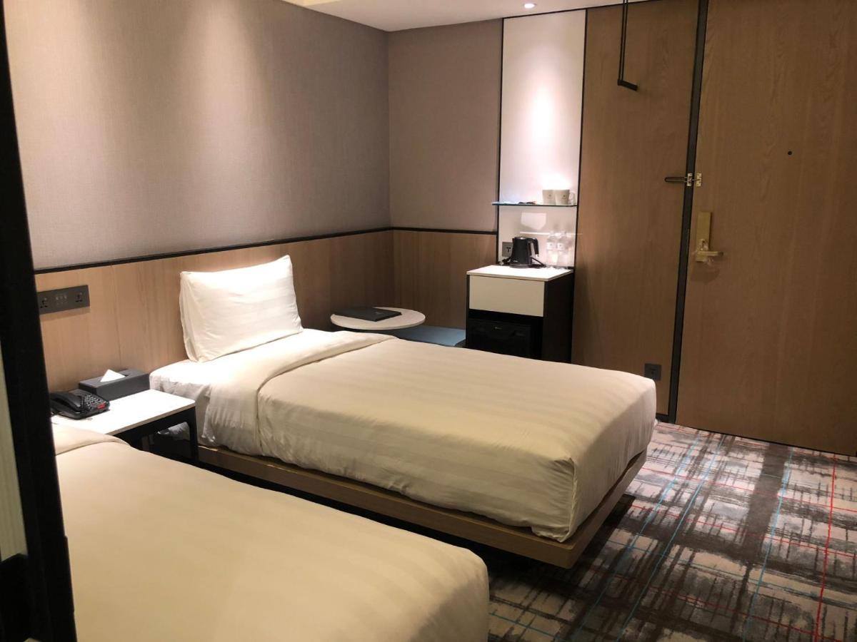 Hotel Midtown Richardson Тайбэй Экстерьер фото